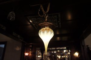 ヴァセリンガラス (NEW) アンティーク ヴァセリンガラス・ランプシェード(66081)｜ヴァセリンランプ 西洋・アンティーク家具の専門店「家具のこばやし」- 福島県福島市アンナガーデン