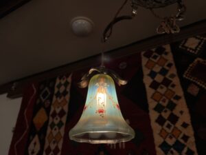 ヴァセリンガラス アンティーク ヴァセリンガラス・3灯シャンデリア – N2060/ N1324　　　｜ヴァセリンランプ 西洋・アンティーク家具の専門店「家具のこばやし」- 福島県福島市アンナガーデン