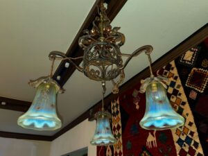 ヴァセリンガラス アンティーク ヴァセリンガラス・3灯シャンデリア – N2060/ N1324　　　｜ヴァセリンランプ 西洋・アンティーク家具の専門店「家具のこばやし」- 福島県福島市アンナガーデン
