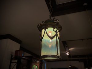 ヴァセリンガラス (NEW) アンティーク ヴァセリンガラス・ランタン(70231)｜ヴァセリンランプ 西洋・アンティーク家具の専門店「家具のこばやし」- 福島県福島市アンナガーデン