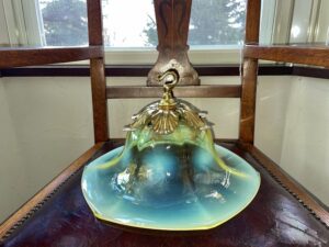 ヴァセリンガラス (NEW)アンティーク ヴァセリンガラス・ランプシェード – I4034 (SOLD)｜ヴァセリンランプ 西洋・アンティーク家具の専門店「家具のこばやし」- 福島県福島市アンナガーデン