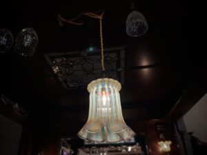 ヴァセリンガラス (NEW) アンティーク ヴァセリンガラス・ランプシェード – A5019｜ヴァセリンランプ 西洋・アンティーク家具の専門店「家具のこばやし」- 福島県福島市アンナガーデン