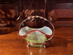 ヴァセリンガラス (NEW) アンティーク ヴァセリンガラス・コンポート – I5006 (SOLD)｜ヴァセリンランプ 西洋・アンティーク家具の専門店「家具のこばやし」- 福島県福島市アンナガーデン