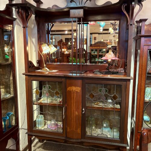 アンティーク家具 アンティークショーケース -68088｜西洋・アンティーク家具の専門店「家具のこばやし」ヴァセリンガラス・ランプシェード- 福島県福島市アンナガーデン