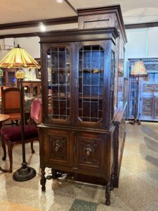 アンティーク家具 アンティークキャビネット -74129｜ヴァセリンランプ 西洋・アンティーク家具の専門店「家具のこばやし」- 福島県福島市アンナガーデン
