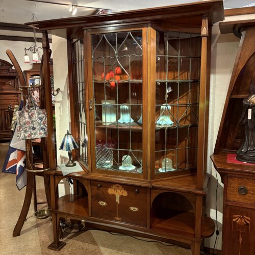 アンティーク家具 アンティークショーケース -50242｜ヴァセリンランプ 西洋・アンティーク家具の専門店「家具のこばやし」- 福島県福島市アンナガーデン