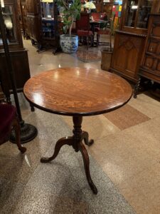 アンティーク家具 Tripod Table -72215｜ヴァセリンランプ 西洋・アンティーク家具の専門店「家具のこばやし」- 福島県福島市アンナガーデン